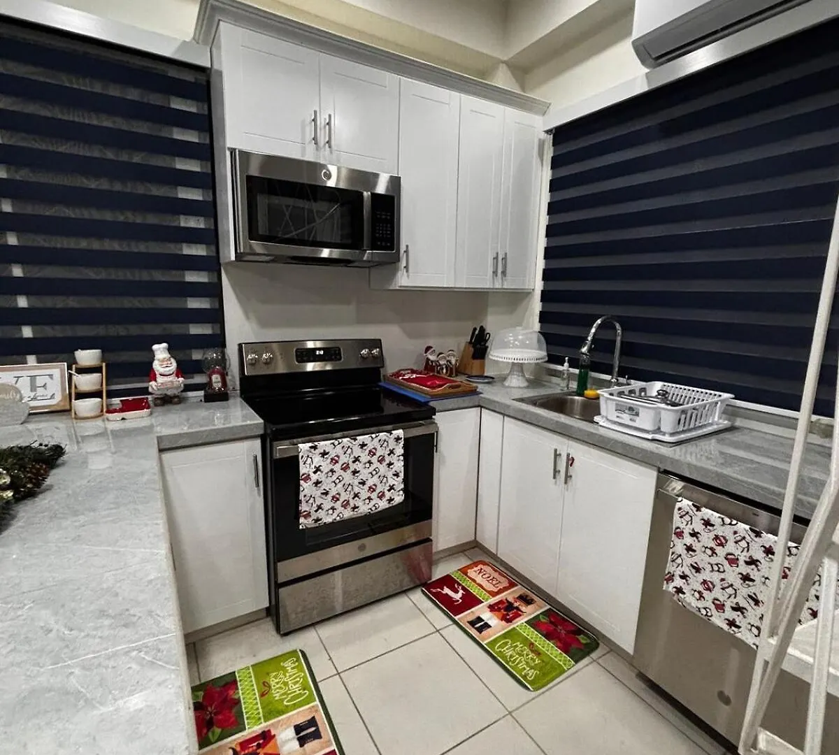 Elm'S Secret Nest, Westmoorings-2 Bedroom Suite And Pool Port of Spain Apartment