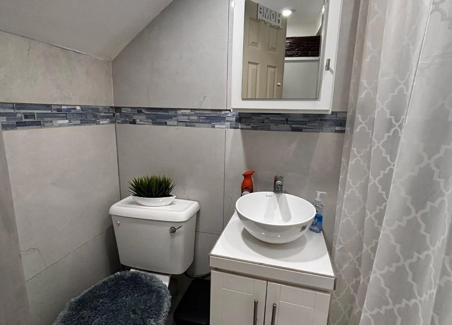 Elm'S Secret Nest, Westmoorings-2 Bedroom Suite And Pool Port of Spain Apartment